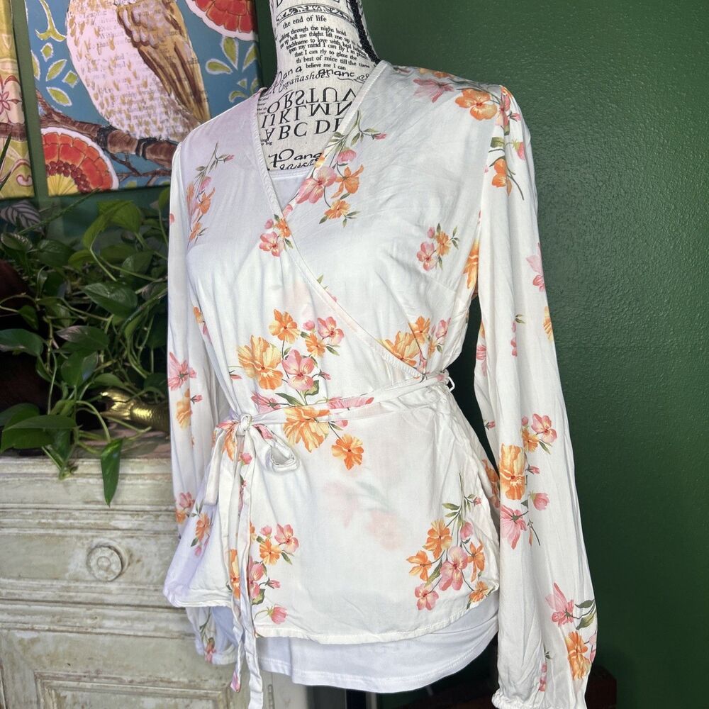 Floral Wrap Blouse Sz Small‎ Cottage Boho Peplume Sleeve Coastal Feminine Summer